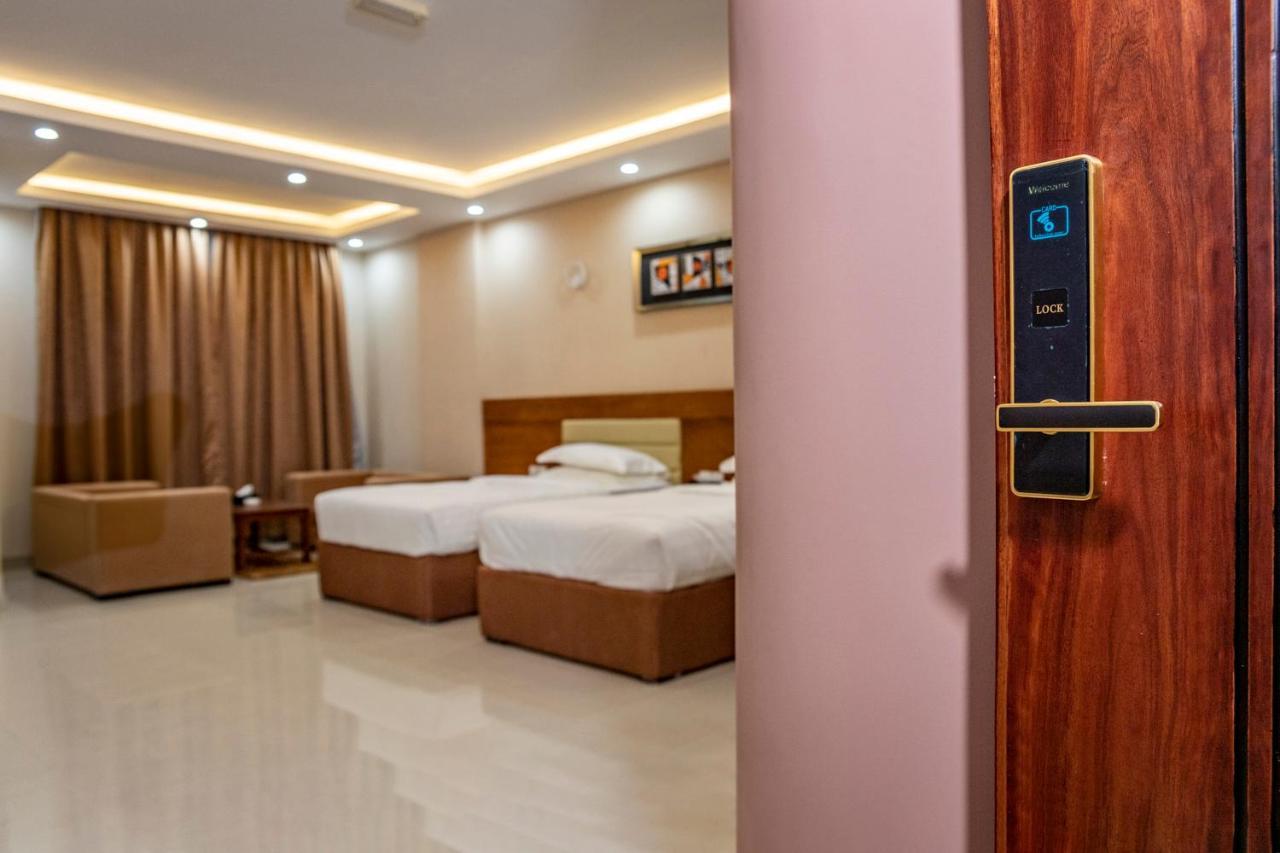 Red-5 - Al Safa Suites Salála Exteriér fotografie